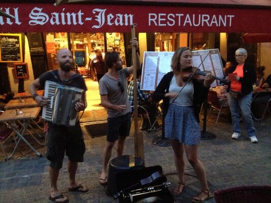 musique en terrasse.JPG