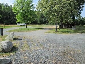 Aire de camping-car la ForetSèvre Parc Pont de Bois-internet.jpg