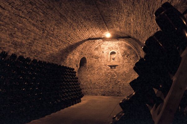 Caves Lanson 1 © Champagne Lanson.jpg