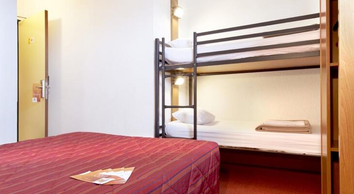 Chambre QUADRUPLE 3.jpg