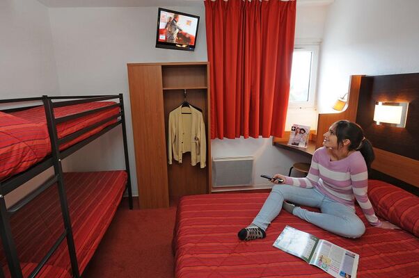 Chambre QUADRUPLE 1.JPG