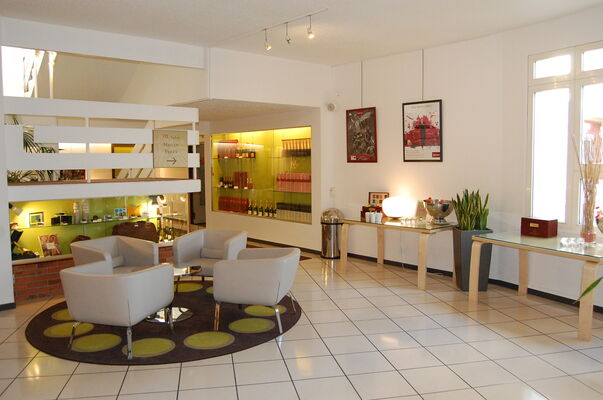 HALL DSC_0167.JPG