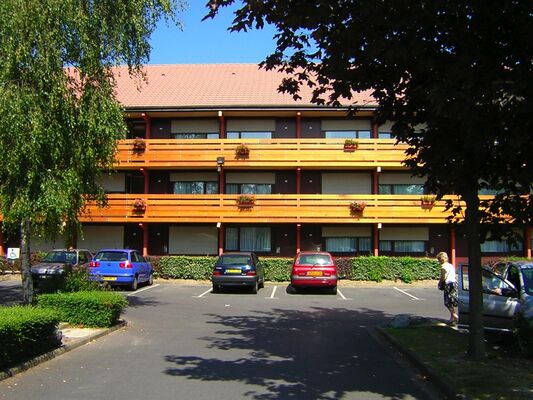 Kyriad-rouvignies-extérieur.jpg
