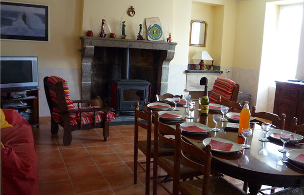 salle-a-manger-gite-prunelle.jpg