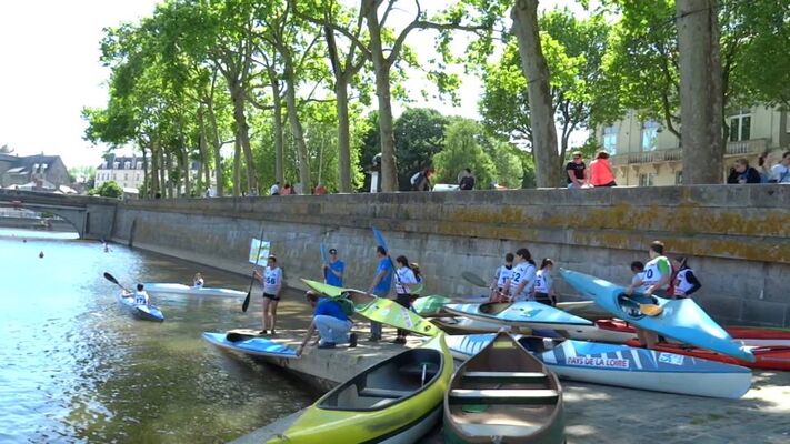 canoe.jpg