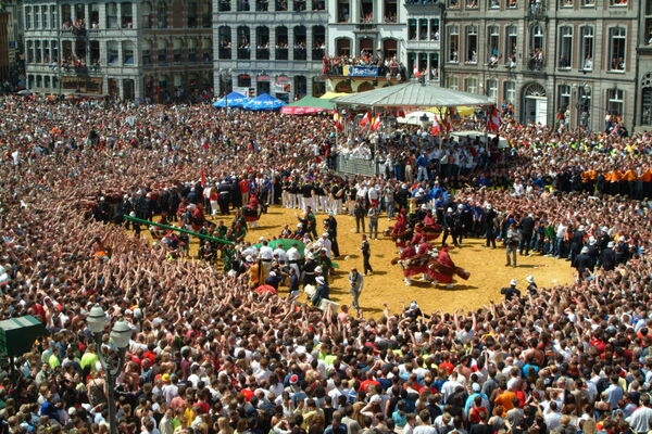 Grand Place Combat.JPG