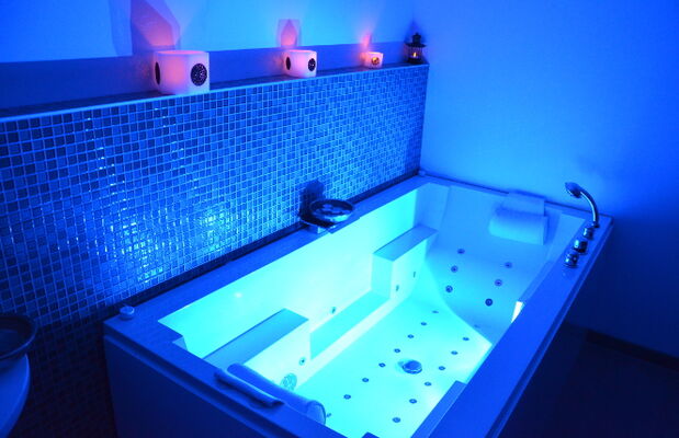 Baignoire Balnéo1.JPG