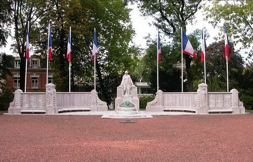 monument-morts-valenciennes.jpg