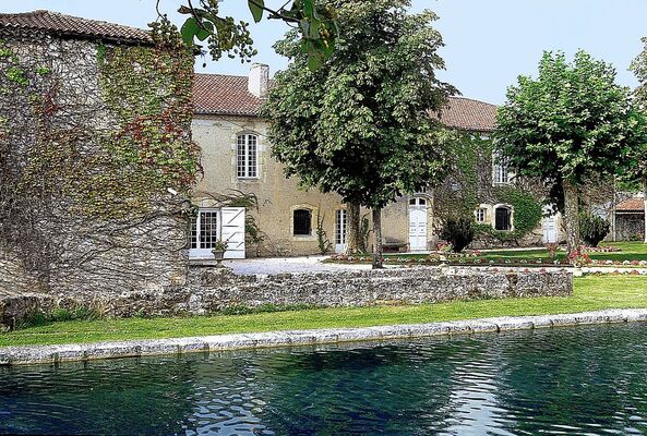 CHATEAU MONLUC
