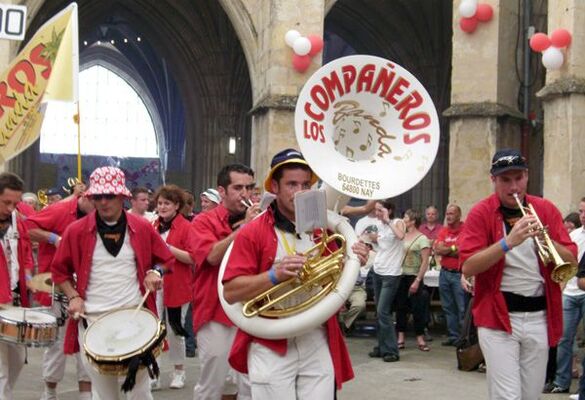 FESTIVAL DE BANDAS