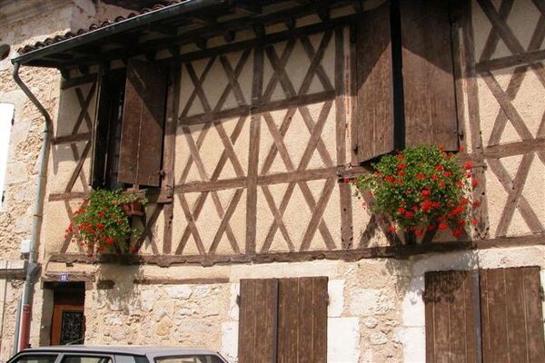 MAISON A COLOMBAGES