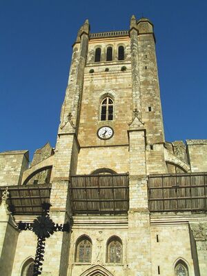 CLOCHER CATHÉDRALE SAINT PIERRE