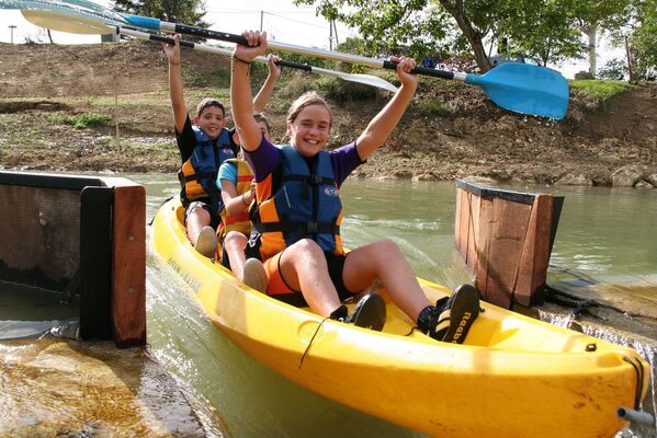 LES CANOES DE BEAUCAIRE