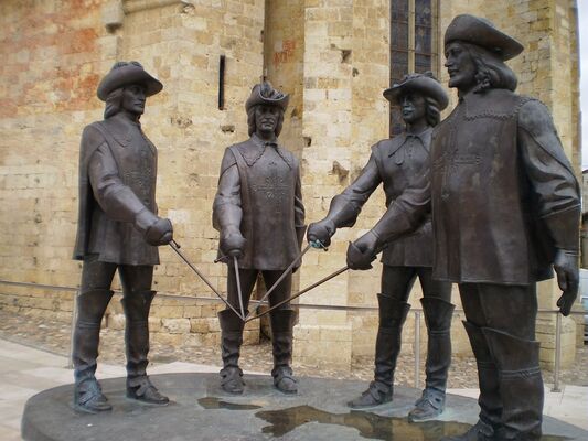 STATUE D'ARTAGNAN