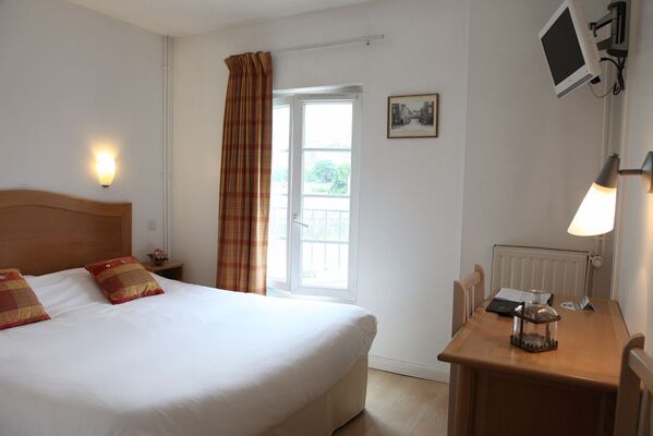 Chambre double avec grand lit