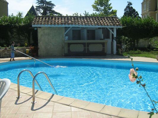 PISCINE ET CUISINE DU CAMPING