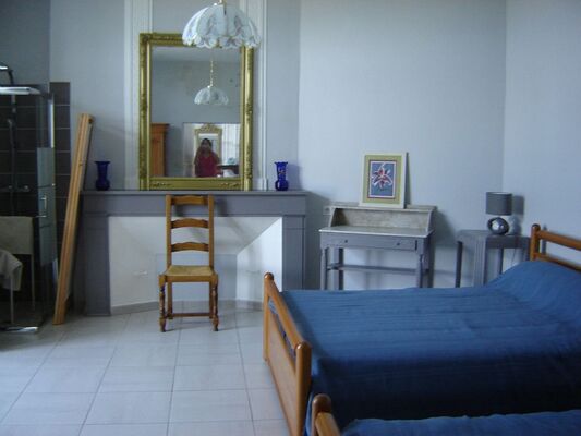 CHAMBRE SPACIEUSE