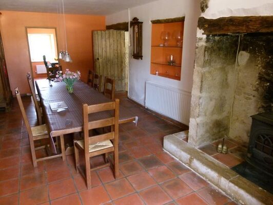 Salle à manger avec cheminée