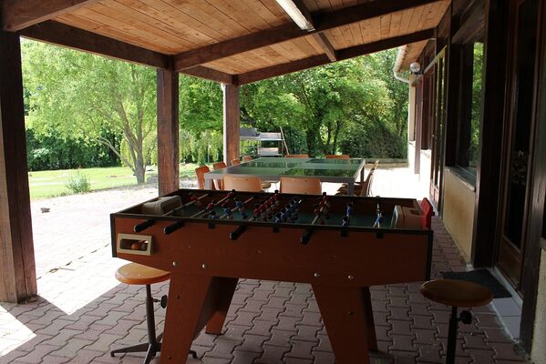 Terrasse couverte avec babyfoot