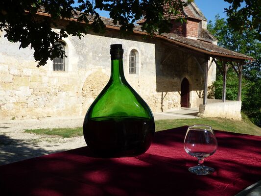 église de Lamothe à Cazeneuve au coeur du vignoble de l'Armagnac