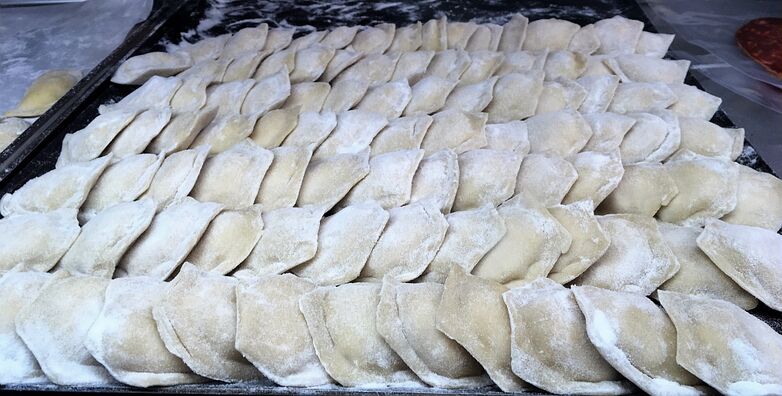 Fabricaiton de raviolis maison à la Fabrique