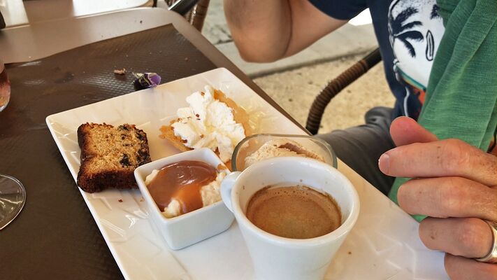 CAFÉ GOURMAND