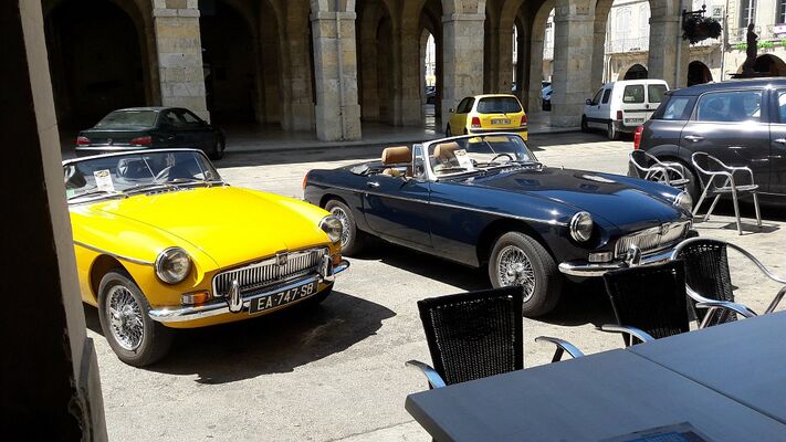 CLASSIC CARS