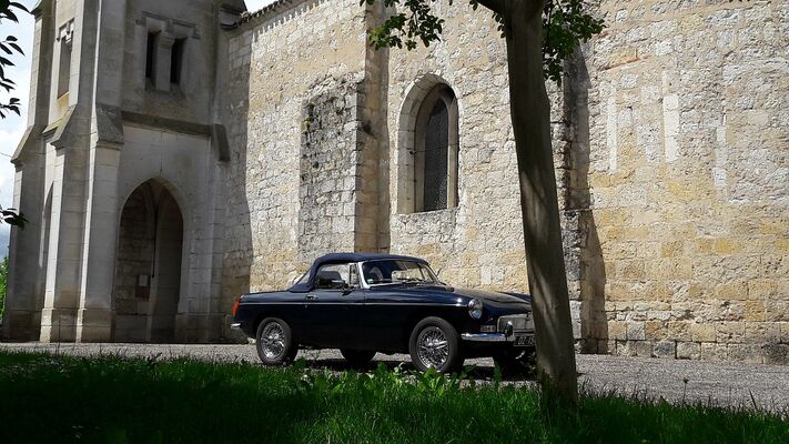 CLASSIC CARS