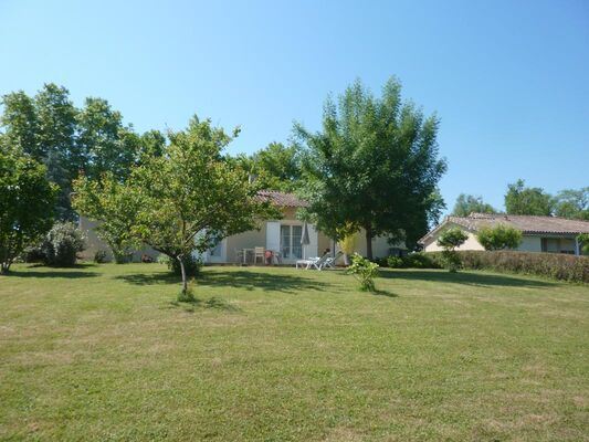 PHOTO2