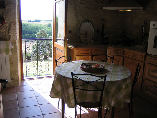 PHOTO1