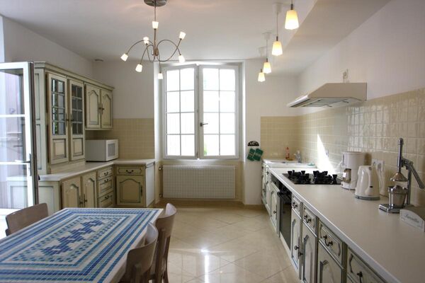 PHOTO2