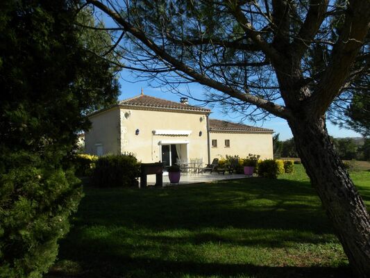 PHOTO1