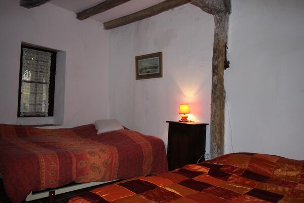 PHOTO3