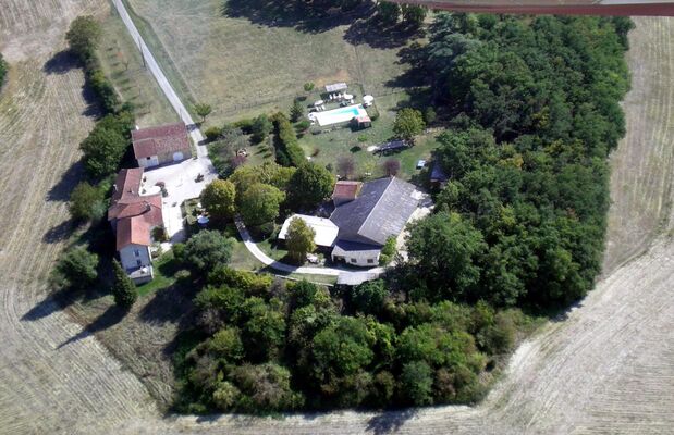 PHOTO1