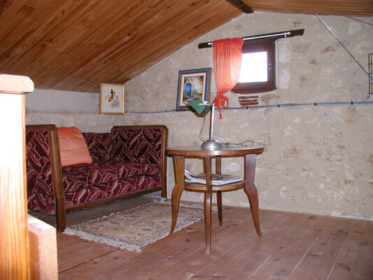 PHOTO2