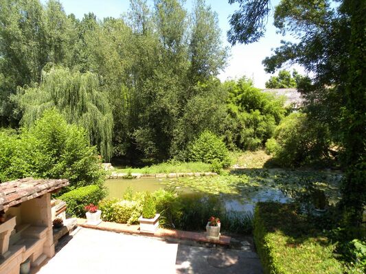 PHOTO2