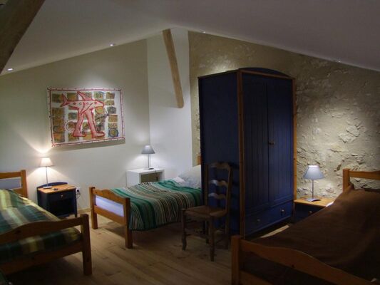 PHOTO2
