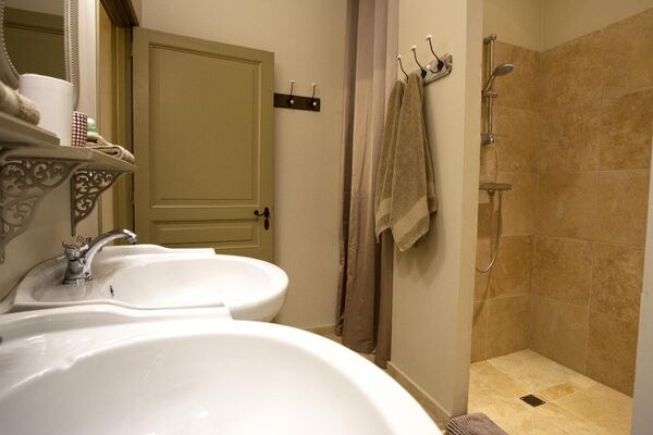 PHOTO8
