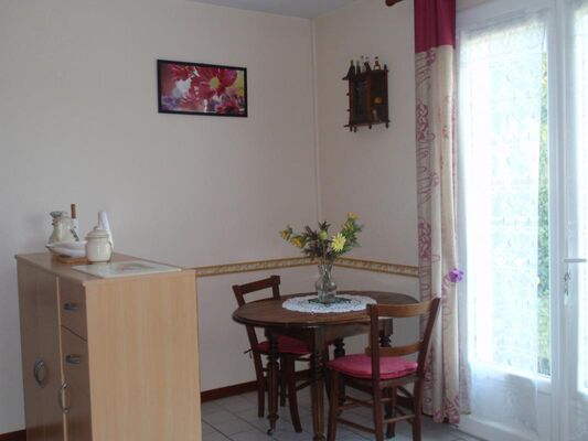 PHOTO2