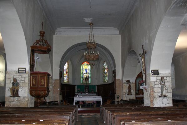 Intérieur de l'église fortifiée de Plomion < Thiérache < Aisne < Picardie
