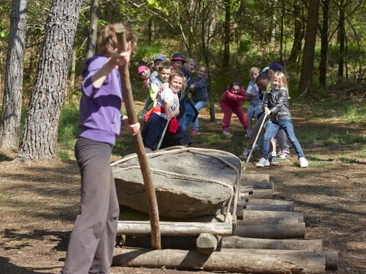 Atelier déplacement de menhir - Monteneuf - Destination Brocéliande