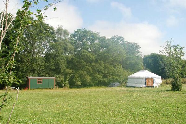 Aire Naturelle de Camping Le Bois du Barde