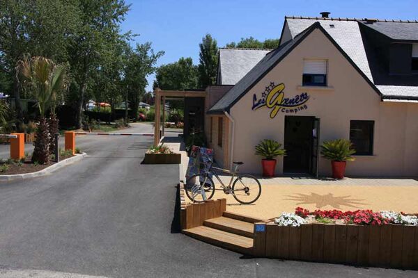 CAMPING LES GENETS