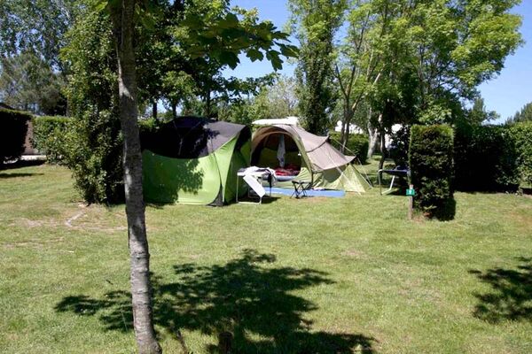 CAMPING LES GENETS