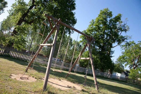CAMPING MERLIN L'ENCHANTEUR