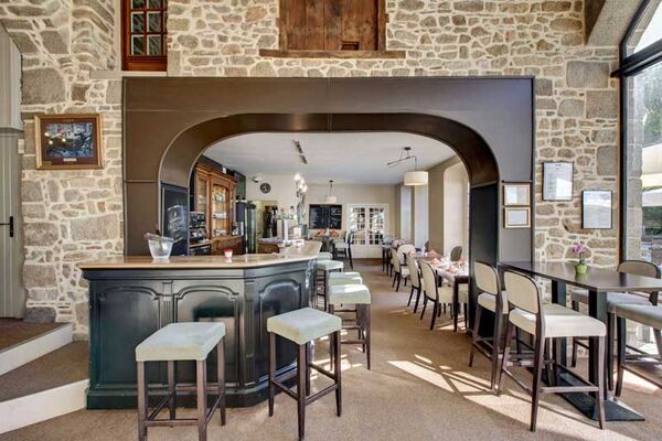 Les Ormes, Golf & Resort