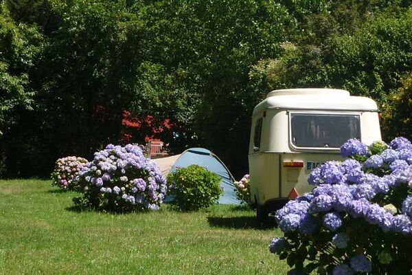 Camping Pied à Terre à Loquéran