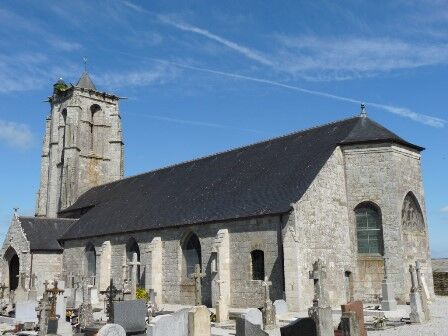 Carhaix-Plouguer-55413-l-eglise-de-Plouguer