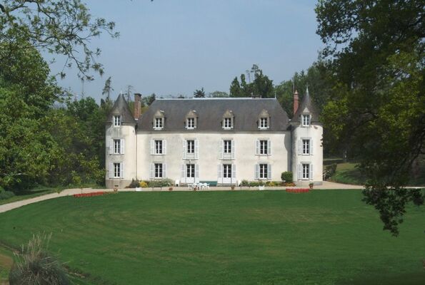 Château et parc de la Ville Huë