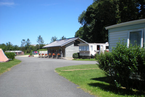 Camping de la Vallée du Dourdu